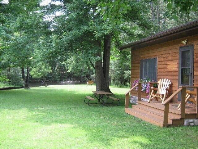 Lodging & Cabins in Grayling - HomeToGo