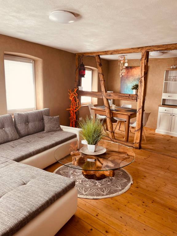 Ferienwohnung in Burrweiler – erholsame Tage an der Weinstraße - HomeToGo