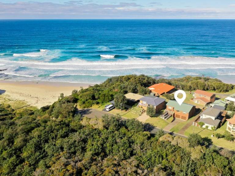 Holiday Houses & in Ulladulla from 126 HomeToGo