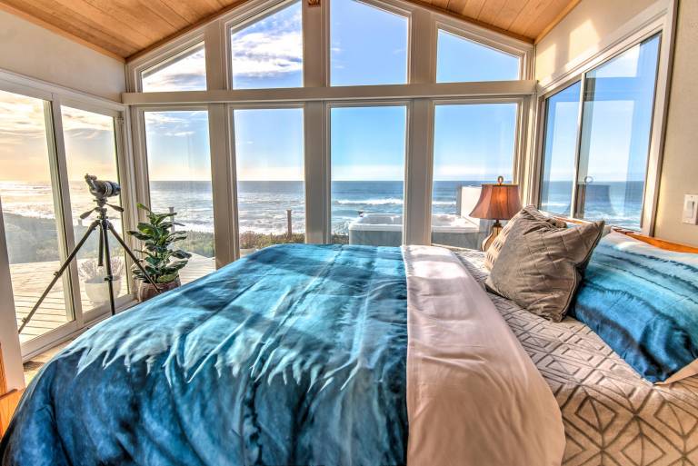 Lincoln City Vacation Rentals from $120 | HomeToGo