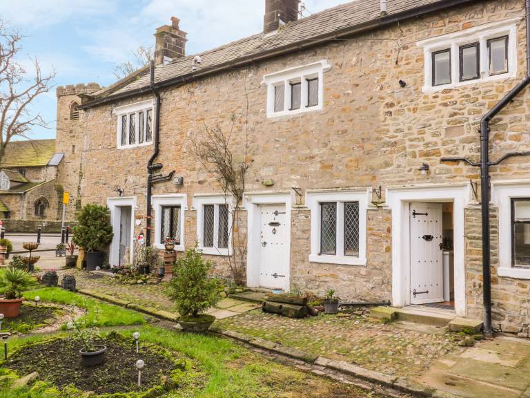Holiday & Lettings in Clitheroe from £30 HomeToGo
