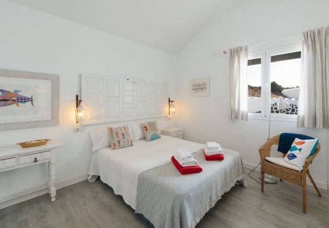 Een ontspannend verblijf in een vakantiehuisje in het mooie El Golfo - HomeToGo