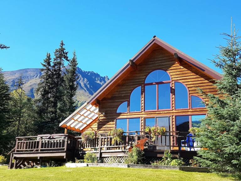 Lodging & Cabins in Cooper Landing - HomeToGo