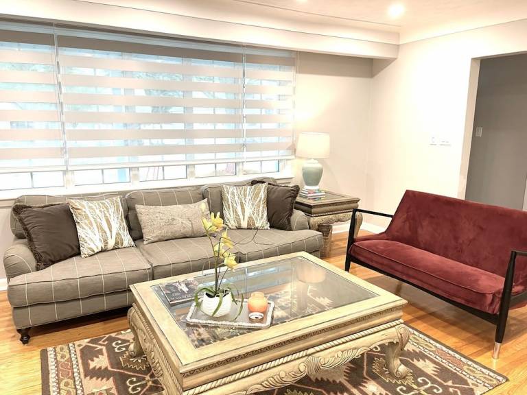 Vacation Rentals in Burlington, Ontario - HomeToGo
