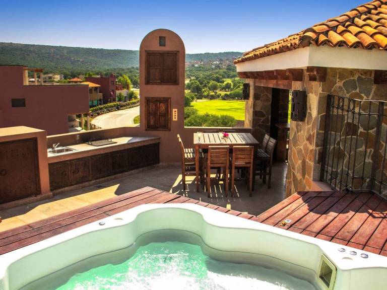 San Miguel de Allende Vacation Rentals from 37 HomeToGo