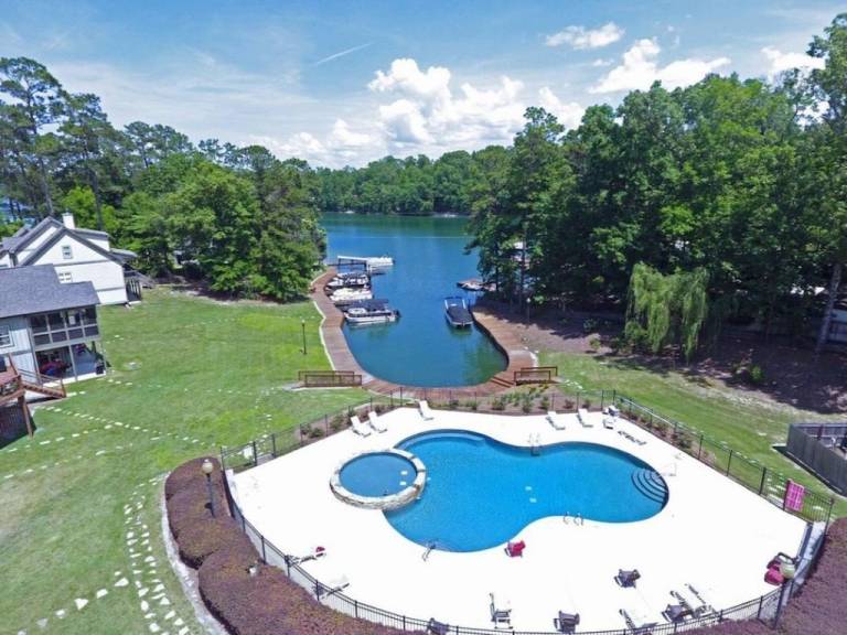 Lake Martin Cabins & Vacation Rentals from 135 HomeToGo