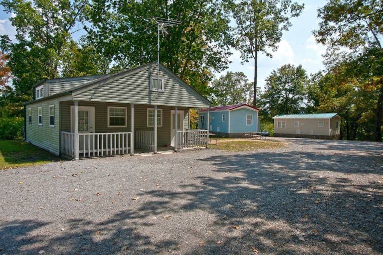 Lewis Smith Lake Cabins & House Rentals from 112 HomeToGo