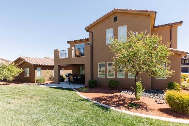 Santa Clara, UT Vacation Rentals from 211 HomeToGo