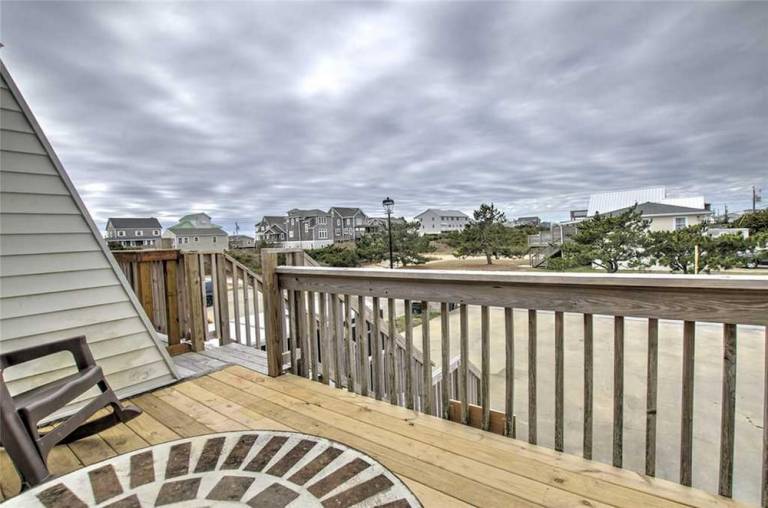 Pine Knoll Shores Vacation Rentals from 115 HomeToGo