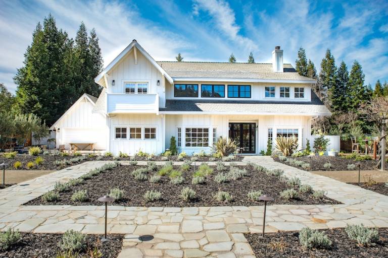 Explore the town of Yountville in Napa Valley - HomeToGo