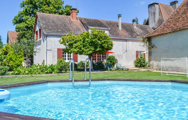 Une location de vacances dans le Périgord Vert, tant d'aventures à vivre - HomeToGo