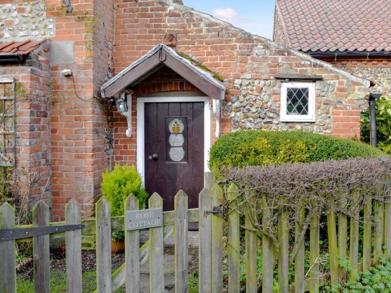 Holiday & Lettings in Fakenham from £45 HomeToGo