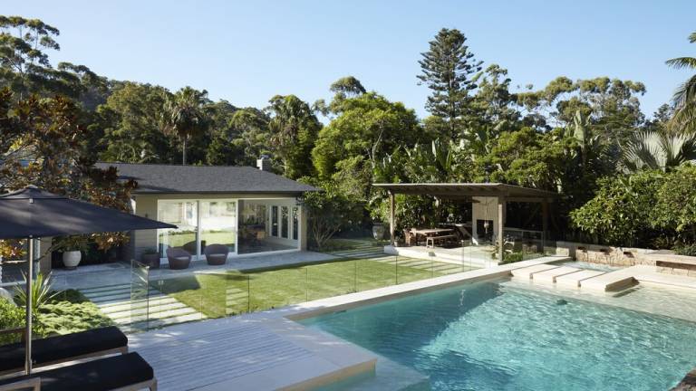 Holiday houses & accommodation in Mona Vale