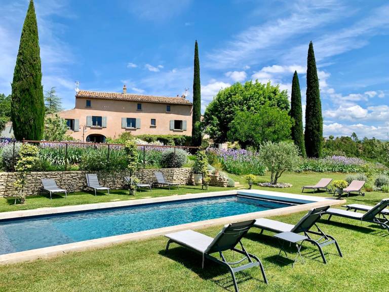 Comfortabel vakantiehuis nabij het okerlandschap van Roussillon - HomeToGo