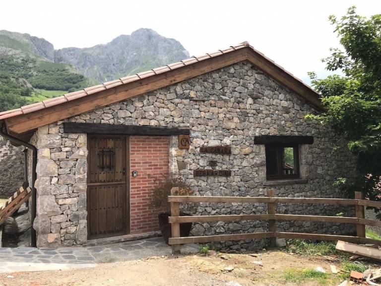 Casas rurales en Sotres, uno de los pueblos más altos de Asturias - HomeToGo