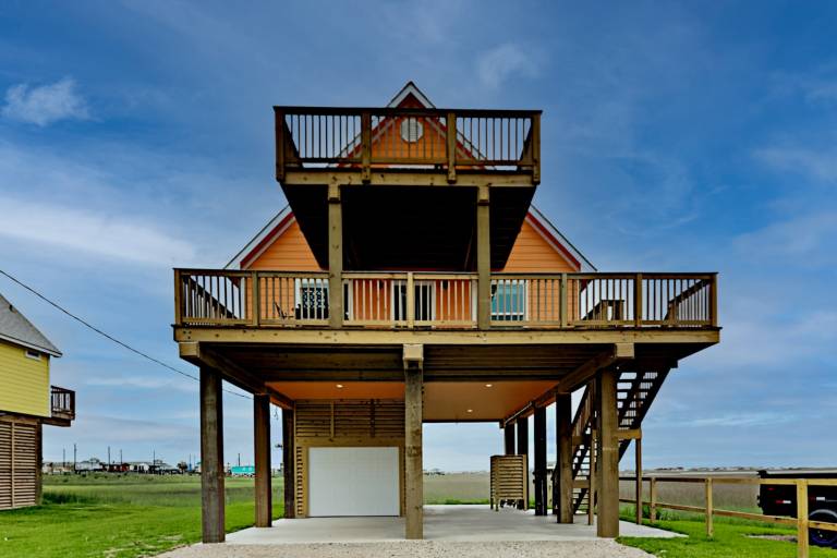 Surfside Beach, TX Vacation Rentals from 38 HomeToGo