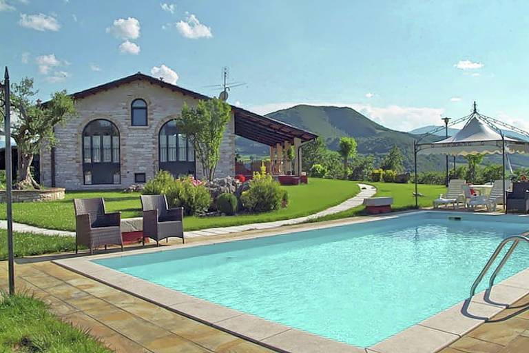 Case vacanza in Provincia di Pesaro e Urbino: il fascino delle Marche - HomeToGo