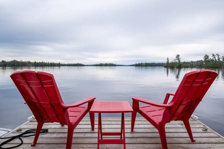 Enjoy the unspoiled nature of Muskoka with Gravenhurst vacation homes - HomeToGo
