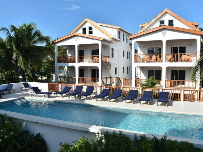 Caye Caulker Vacation Rentals from 35 HomeToGo
