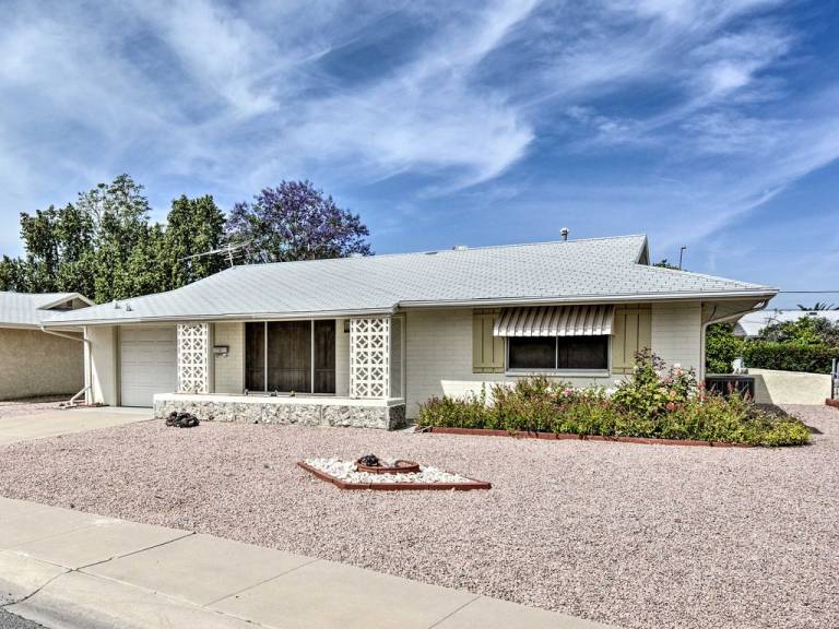 Sun City Vacation Rentals from 40 HomeToGo