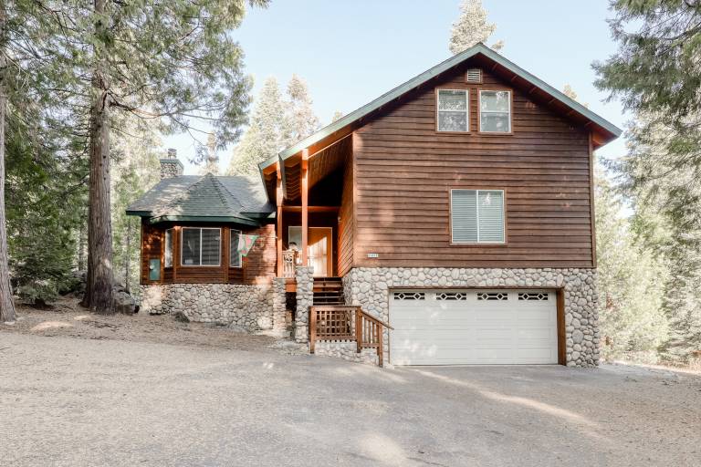 Shaver Lake Cabins & Vacation Rentals from 59 HomeToGo