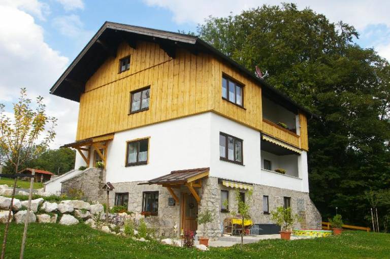 Unterkünfte & Ferienwohnungen in Gmund am Tegernsee - HomeToGo