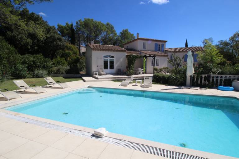 Find holiday apartments & holiday homes in South of France from £24