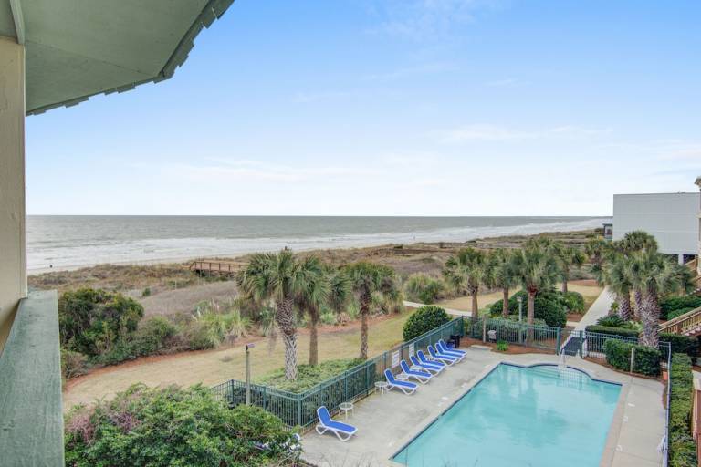 Sullivan's Island Vacation Rentals from 243 HomeToGo