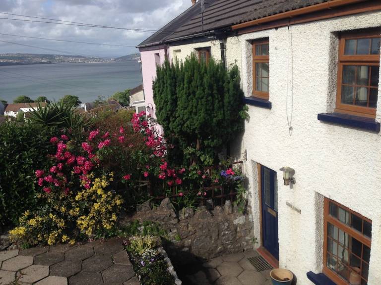 Find accommodation & holiday cottages in Mumbles from £54!