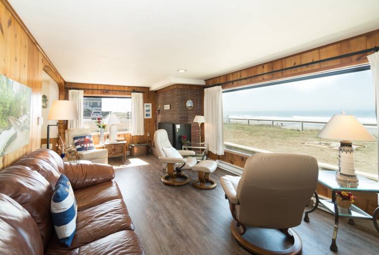 Lincoln City Vacation Rentals from $120 | HomeToGo