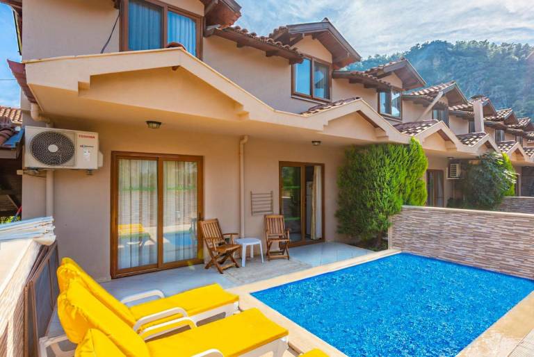 Find self catering & holiday homes in Turkey from £14!