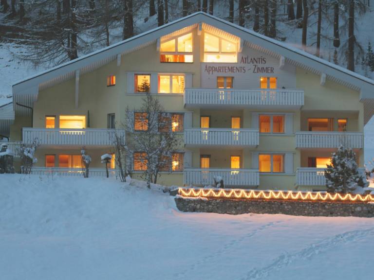 Urlaub In Der Grenzregion – Deine Ferienwohnung In Samnaun - HomeToGo