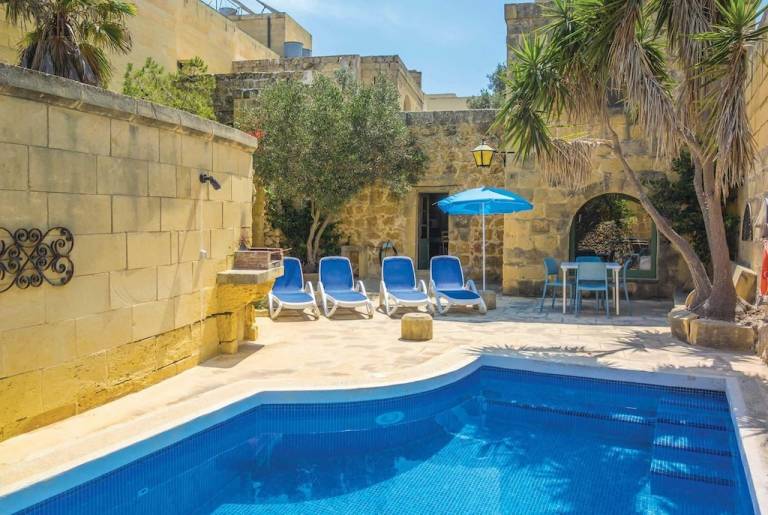 Find & holiday apartments in Malta from £27