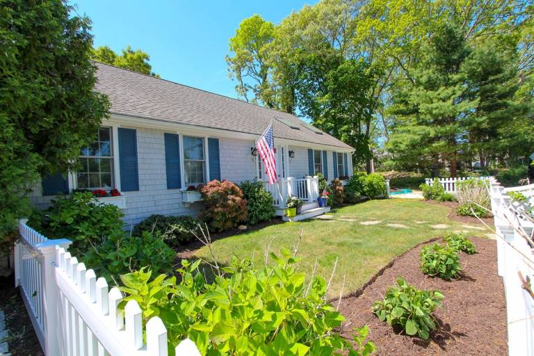 Appreciate Cape Cod with Osterville vacation homes - HomeToGo