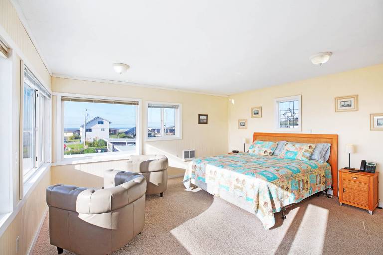 Enjoy sun and fun with a Pacific Beach vacation home - HomeToGo