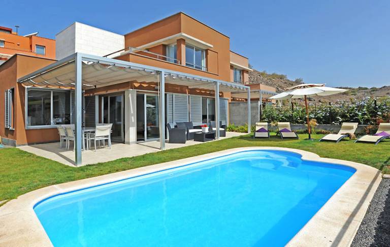 Mogán: casas de vacaciones en la pequeña Venecia de Gran Canaria - HomeToGo