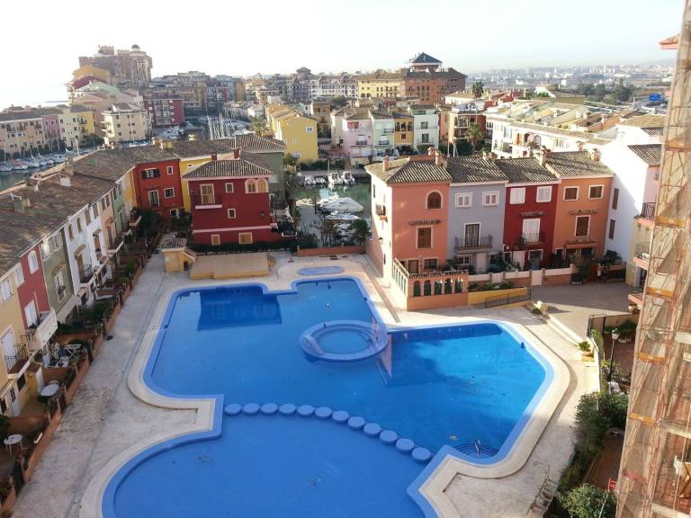 Alquileres vacacionales y apartamentos en Port Saplaya - HomeToGo