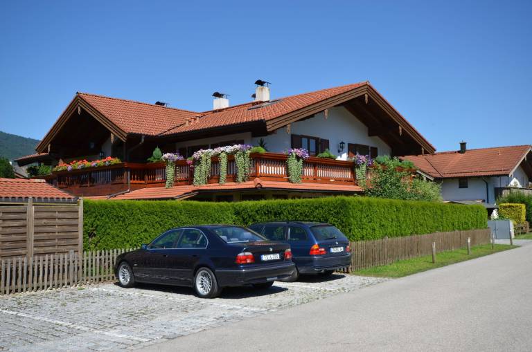 Ferienwohnungen und Unterkünfte in Marquartstein - HomeToGo