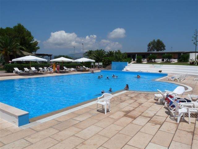 Case vacanza all'Isola di Vulcano per un soggiorno di relax - HomeToGo