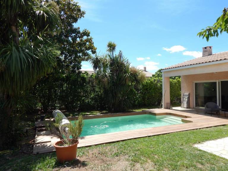 Découvrez l'Hérault depuis une villa à Juvignac - HomeToGo