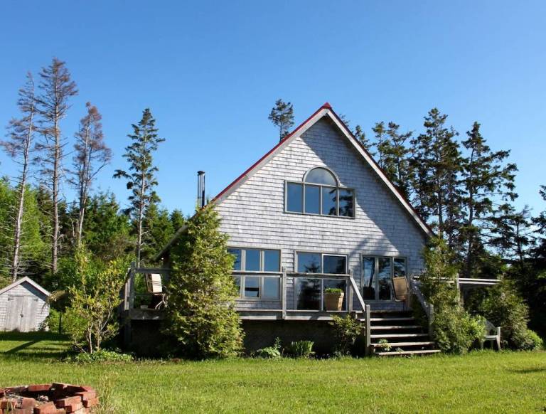 Prince Edward Island Vacation Rentals from 75 HomeToGo
