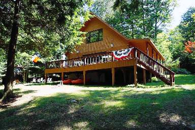 Lodging & Cabins in Cranberry Lake - HomeToGo