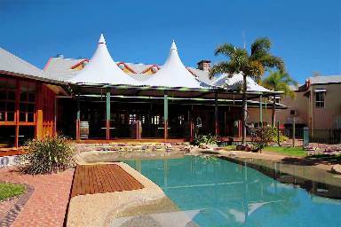 Holiday houses & accommodation in Tinaroo