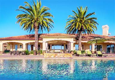 Discover Rohnert Park, California, with a cozy vacation home - HomeToGo