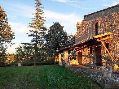Antico Casale in Umbria per una vacanza d'incanto