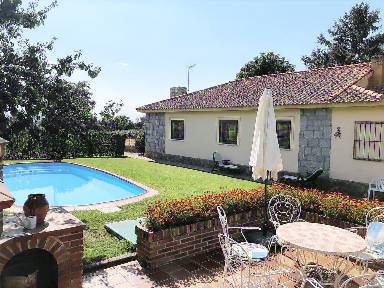 Conoce la sierra segoviana con las casas rurales en Ortigosa del Monte - HomeToGo