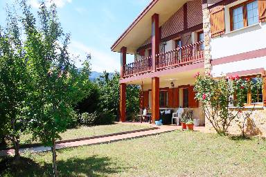 Chalet Villasana de Mena