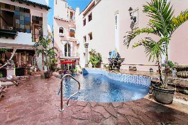 Casas de vacaciones y departamentos en renta en Las Glorias - HomeToGo