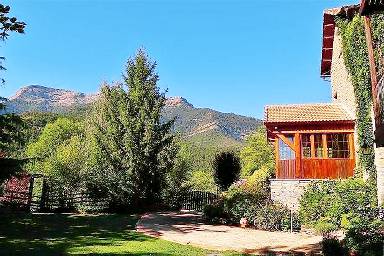 Casas rurales en Fiscal, entre el bello paisaje del Pirineo Aragonés - HomeToGo