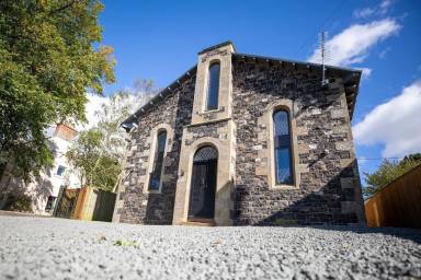 House Ednam
